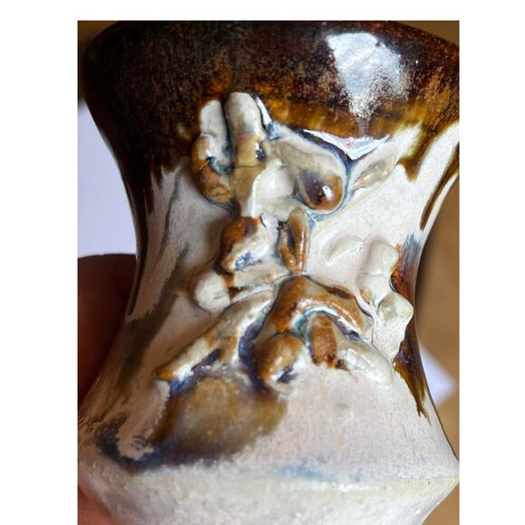 Vtg Studio Art Mini Vase Pottery Drip Glaze Embossed Forms Beige Brown Unsigned - Picture 5 of 8